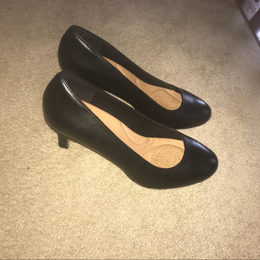 Clark’s Heavenly Heart Black Leather Heels